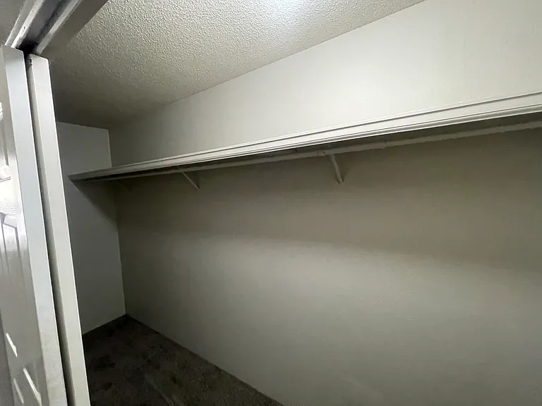 1539 Pratt St — Photo 11