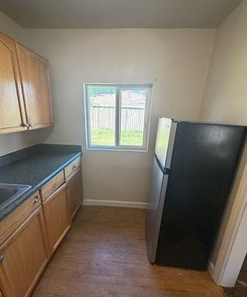 5th image of 333 Moore Ave