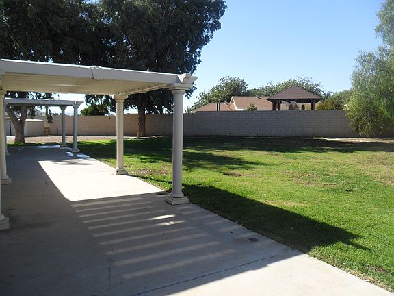 4th image of 28850 Brodiaea Ave