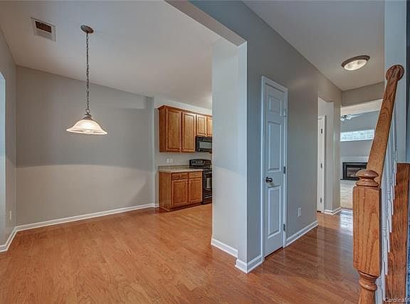 2nd image of 1684 Backcreek Ln