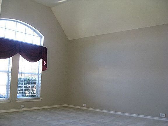 5th image of 3305 Palmtree Dr