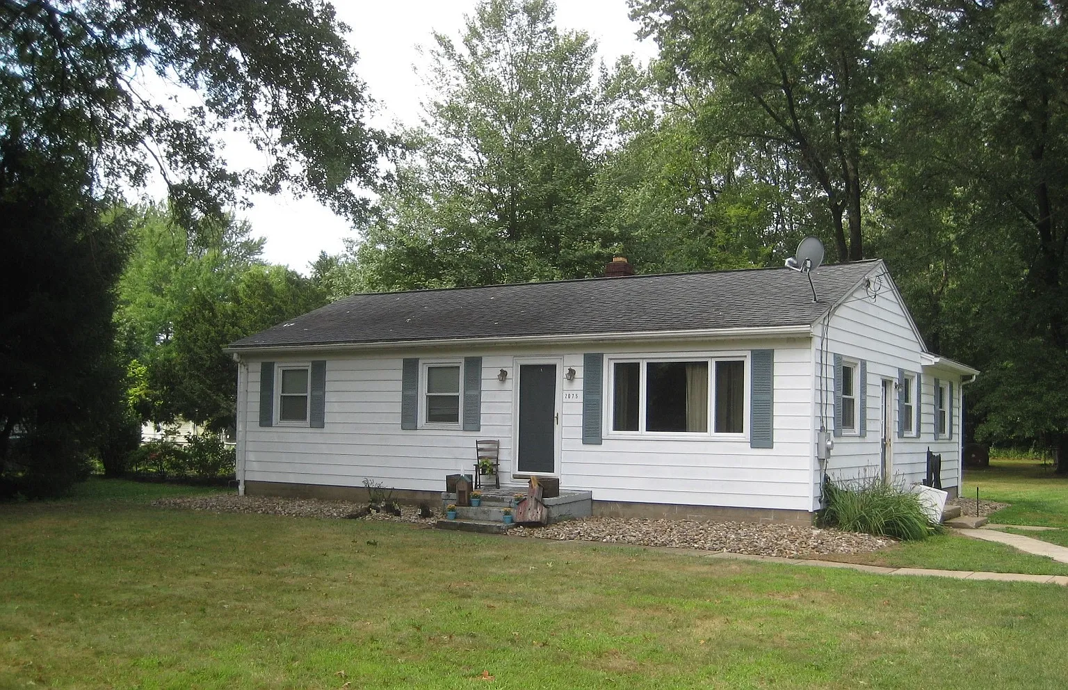 2075 Industry Rd photo 1