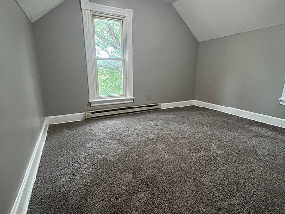 5th image of 236 4th Ave N Floor 1