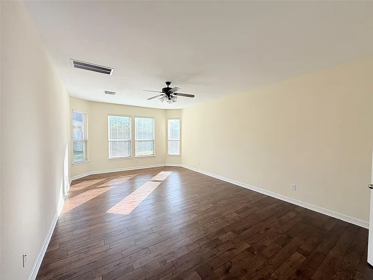 28015 Silverstream Ct — Photo 13