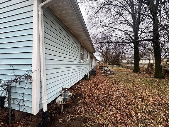 3rd image of 1708 Colby Ave