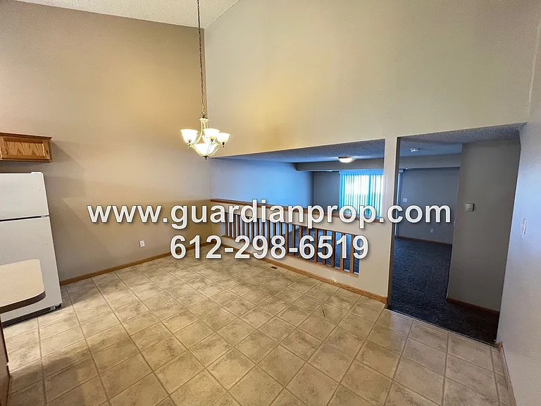 3431 Century Dr — Photo 5
