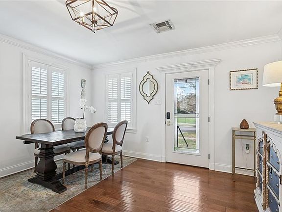 3rd image of 1482 Crescent Dr