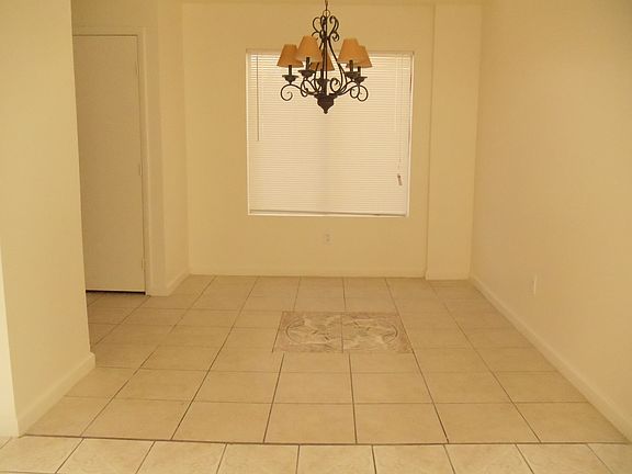 4th image of 4512 Little Wren Ln