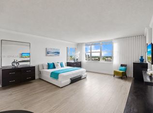 The Wave, Hollywood, FL 33019