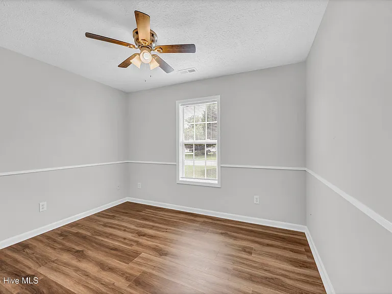 7005 Alamosa Dr — Photo 17