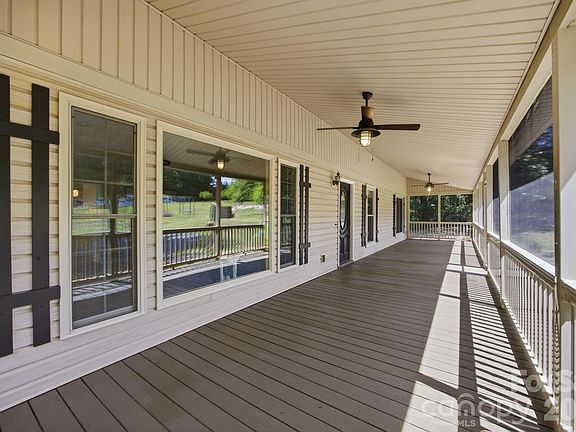 4th image of 195 Azalea Rd
