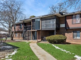 4710 W Northfox Ln, McHenry, IL 60050