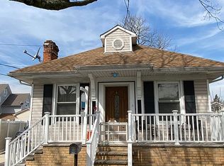 419 Craig Ave, Staten Island, NY 10307