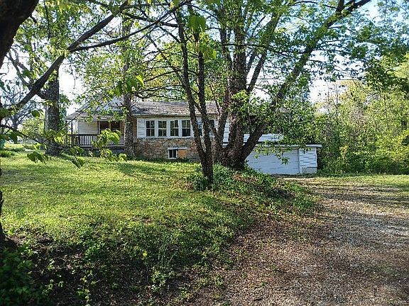 4th image of 507 N 1st St
