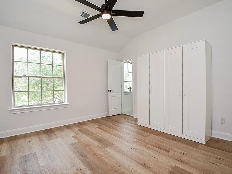 18 Hadlock Pl — Photo 22