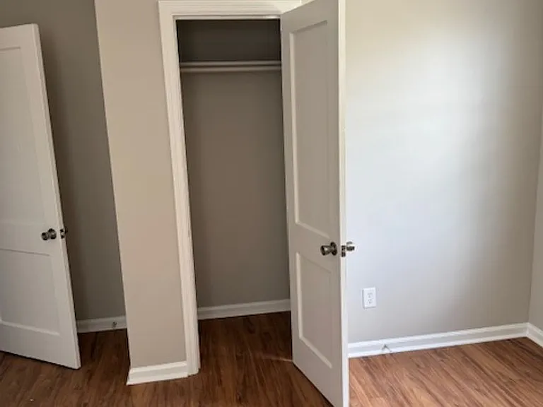 103 Elizabeth Ave — Photo 6