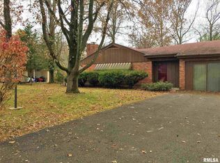 23 Edgewood Rd, Mount Vernon, IL 62864