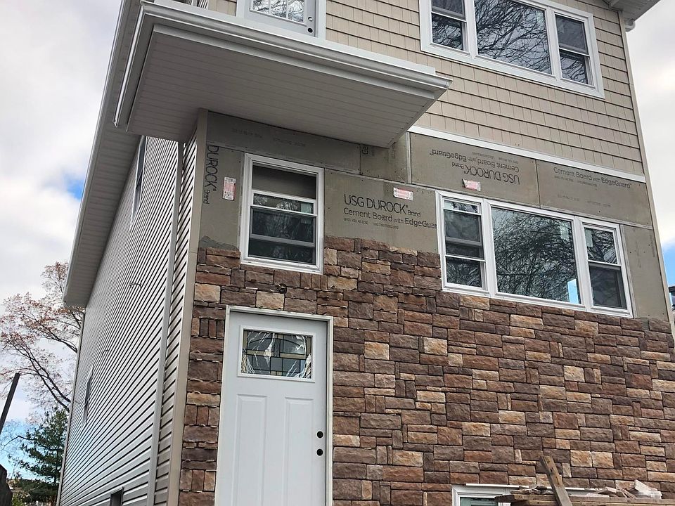 2nd image of 541 Greeley Ave