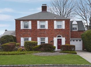 177 Voorhis Ave, Rockville Centre, NY 11570