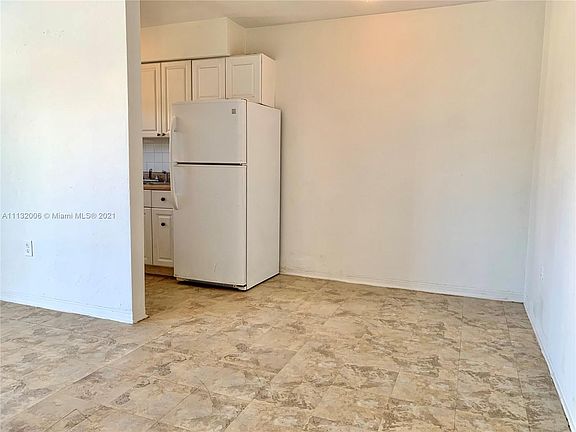 5th image of 5805 NW 7th Pl #15
