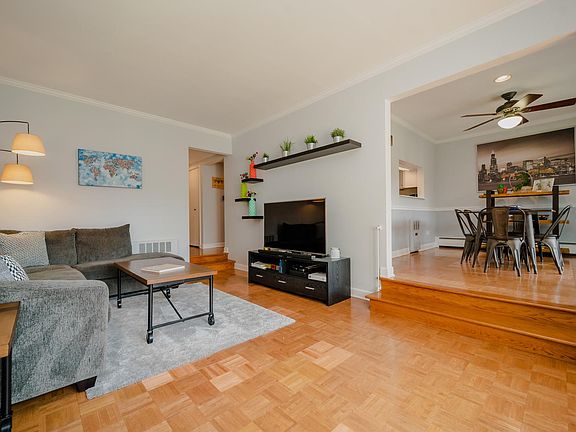 4th image of 1021 Washington Blvd APT 301