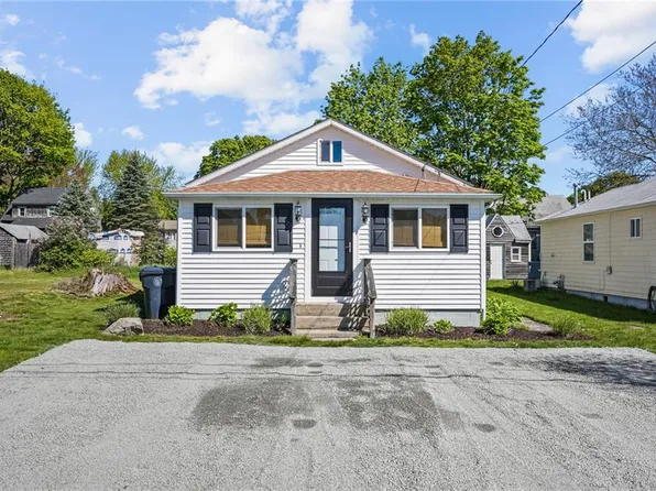 123 Samuel Gorton Ave, Warwick, RI 02889