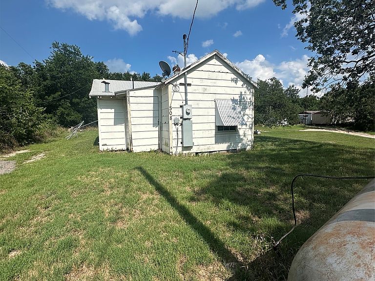 Listing photo 4