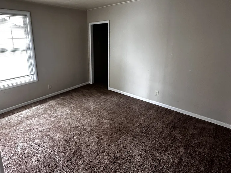 718 Cedar St — Photo 8
