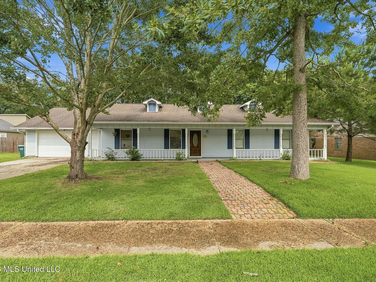 3 bed, 2.0 bath, 1783 sqft, $2,400 — Photo 1