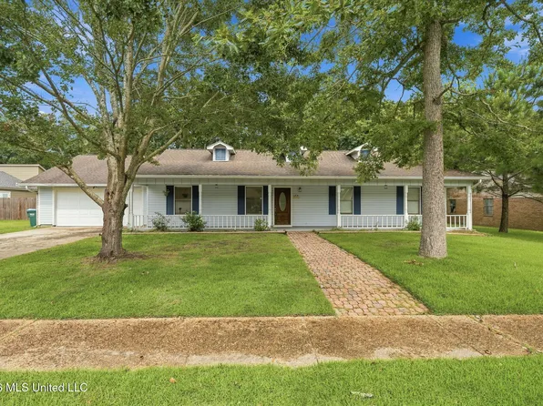 122 Booth Cir, Ocean Springs, MS 39564
