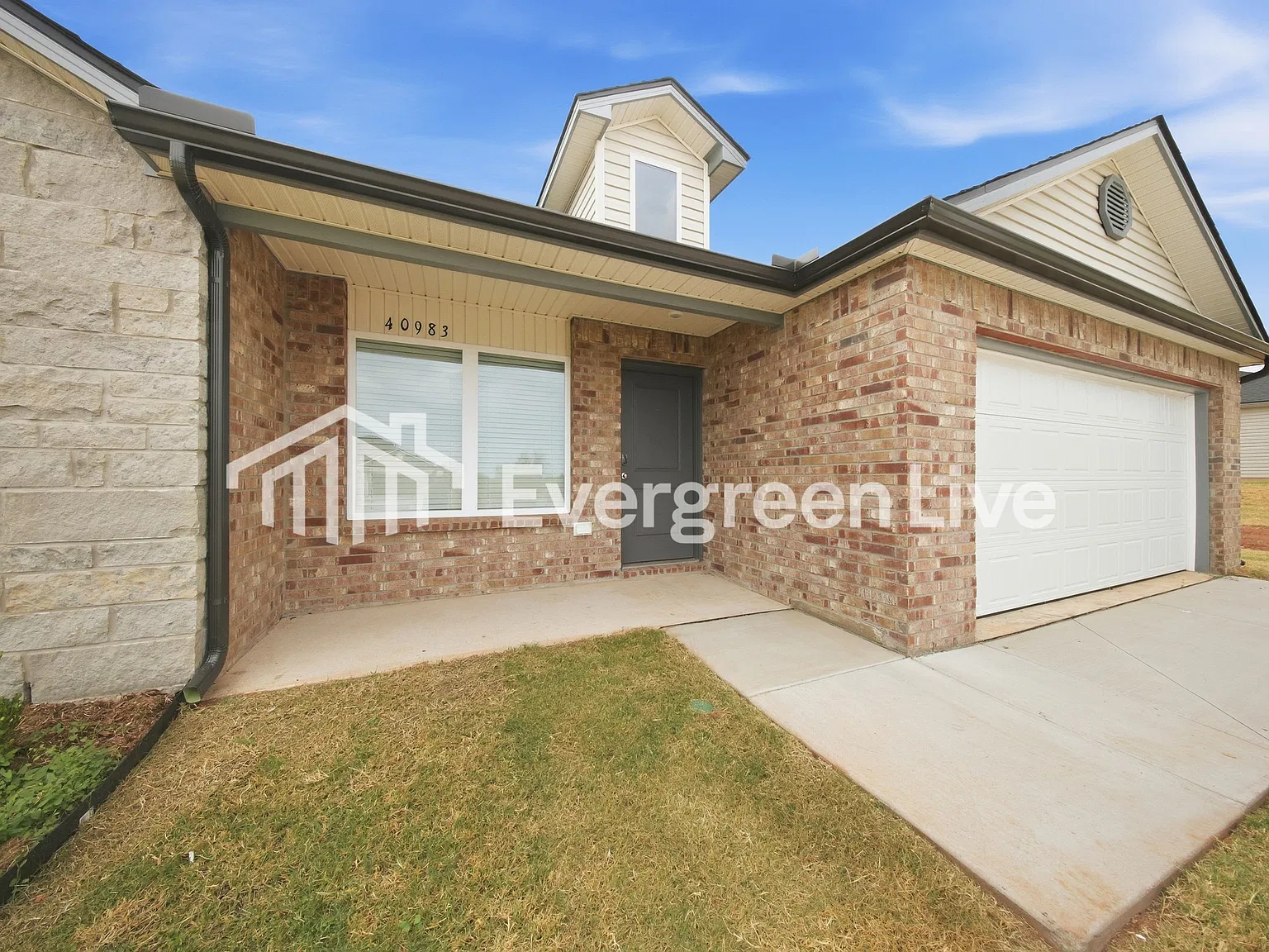 3 bed, 2.0 bath, 1143 sqft, $1,445 — Photo 2