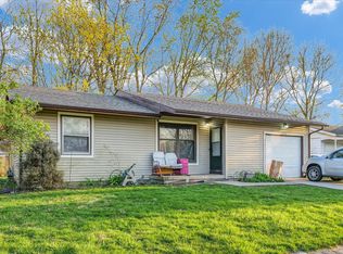 3209 W John St, Champaign, IL 61821