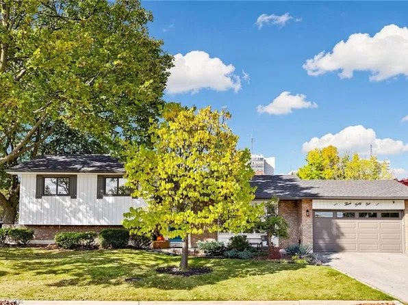 341 Lynnwood Dr, Oakville, ON L6H 1M7
