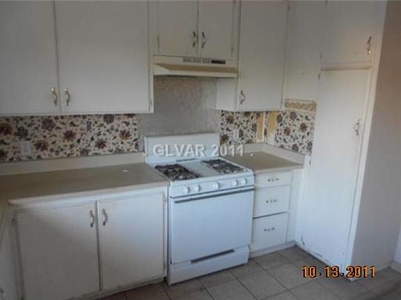 3rd image of 3146 Richford Pl