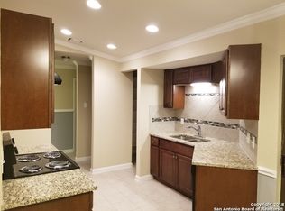 6034 Les Harrison Dr, San Antonio, TX 78250