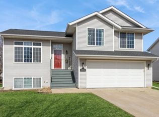 930 Augusta Cir, North Liberty, IA 52317