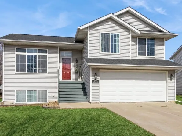 930 Augusta Cir, North Liberty, IA 52317