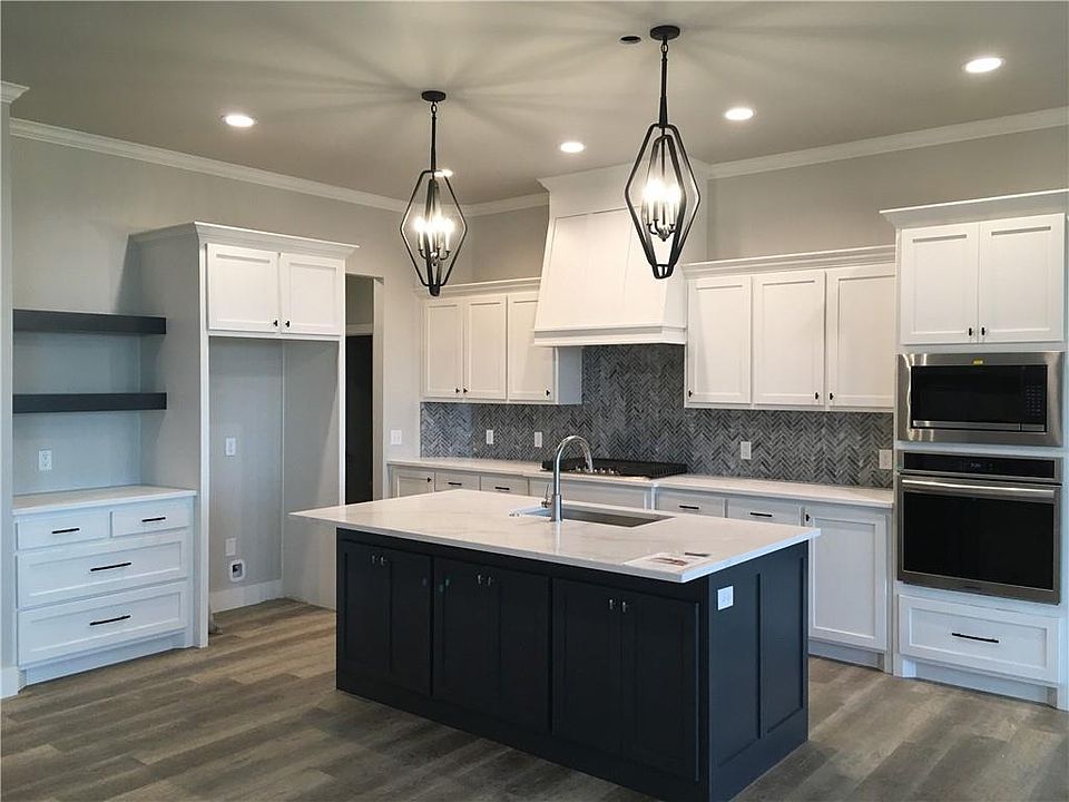 2nd image of 2680 Sunset Ct