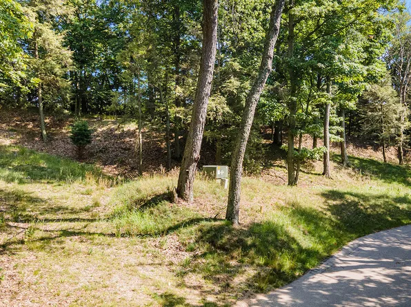 195 Dunegrass Ridge Dr, Saugatuck, MI 49453