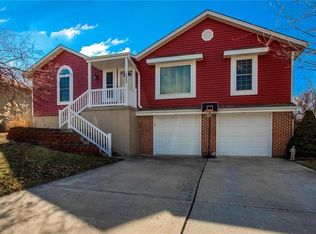 1609 Cody Dr, Raymore, MO 64083