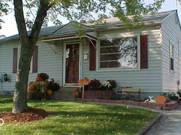 416 Byland Dr, Beech Grove, IN 46107