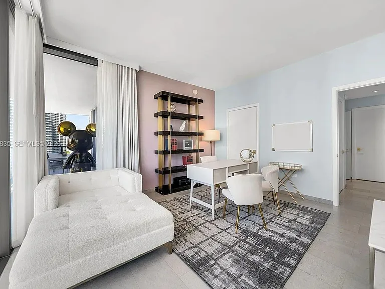 88 SW 7th St #1212 — Photo 13