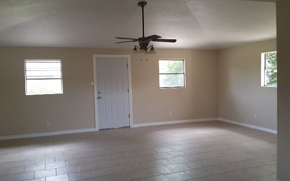 3rd image of 3849 Drexel Ave