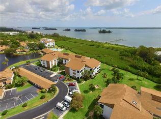 6165 S Mirror Lake Dr APT 105, Sebastian, FL 32958