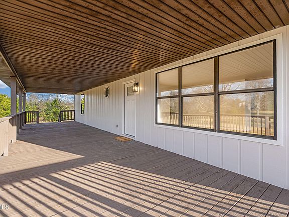 4th image of 630 Arrowhead Loop