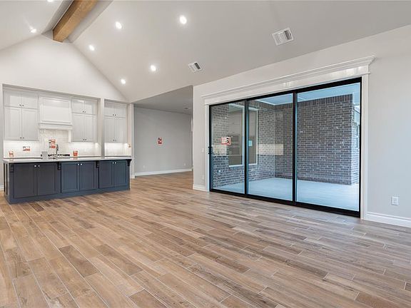 3rd image of 12516 Velvet Ash Ave