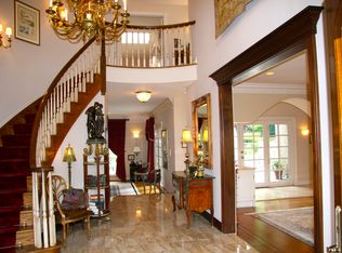 54 Georgian Ct, Mahwah, NJ 07430