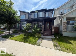 2616 Price Cmn SW, Edmonton, AB T6W 3P9
