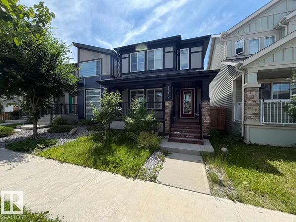 2616 Price Cmn SW, Edmonton, AB T6W 3P9