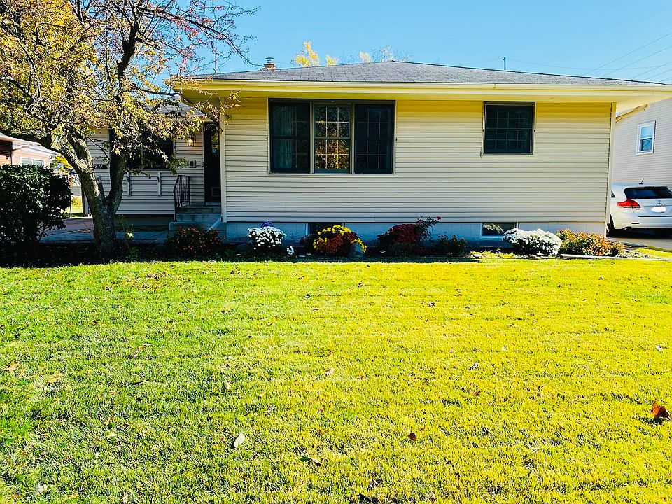 1st image of 8837 Manor Ave